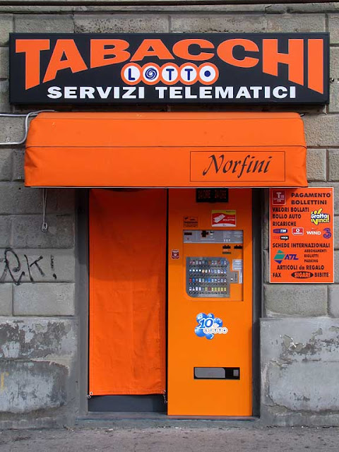 Orange tobacconist, Livorno