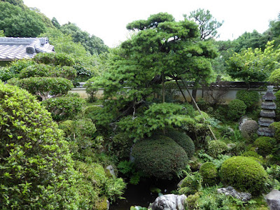 長岳寺の旧地蔵院庭園 松