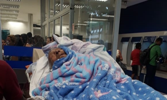 Idoso passa por constrangimento em Agência Bancária em Bragança