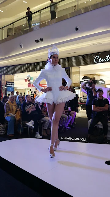 Neo In Style Fashion Show Runaway Neo Soho Mall YONSTUDIO by Yon Yulizar