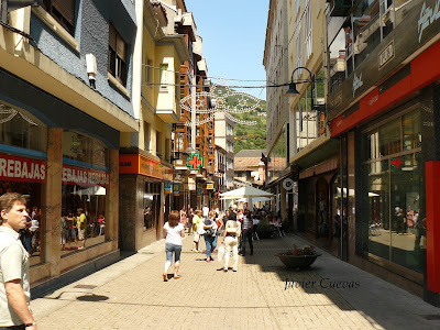 Calle Mayor de Cangas del Narcea. Grupo Ultramar Acuarelistas