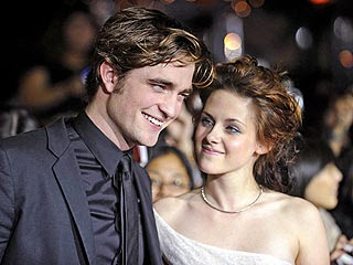 Pattinson-Stewart planning a secret wedding