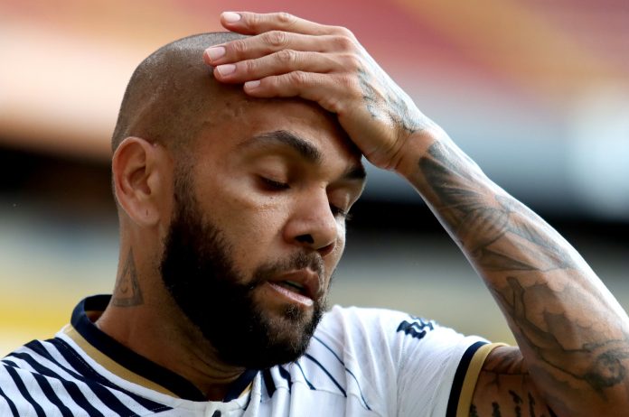 Prisión sin fianza para Dani Alves por presunta agresión sexual