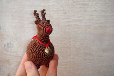 https://www.etsy.com/listing/95336559/baby-rattle-toy-christmas-reindeer-brown?ref=shop_home_feat_2