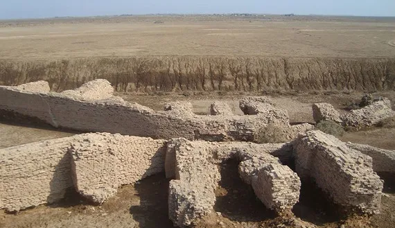 Sumerian city of Lagash slowly emerging from desert sands