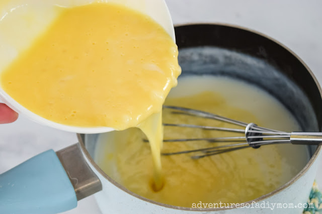 pouring egg mixture back into pudding