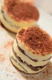 Tiramisu café