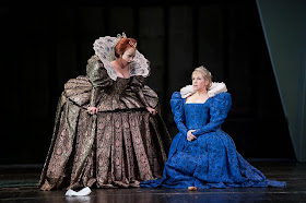 Carmen Giannattasio and Joyce DiDonato in Maria Stuarda at the Royal Opera House (c) Bill Cooper / ROH 2014