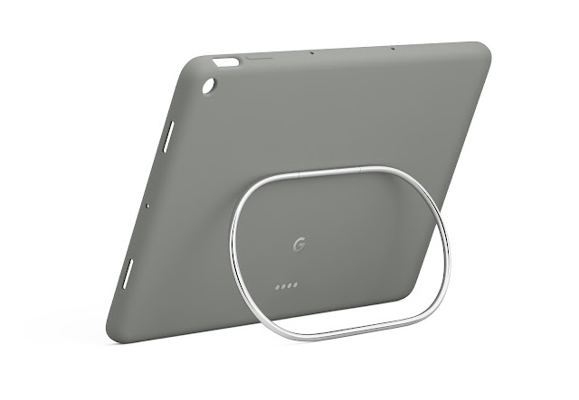 Google Pixel Tablet ケース使用で角度にセットしている様子の画像。