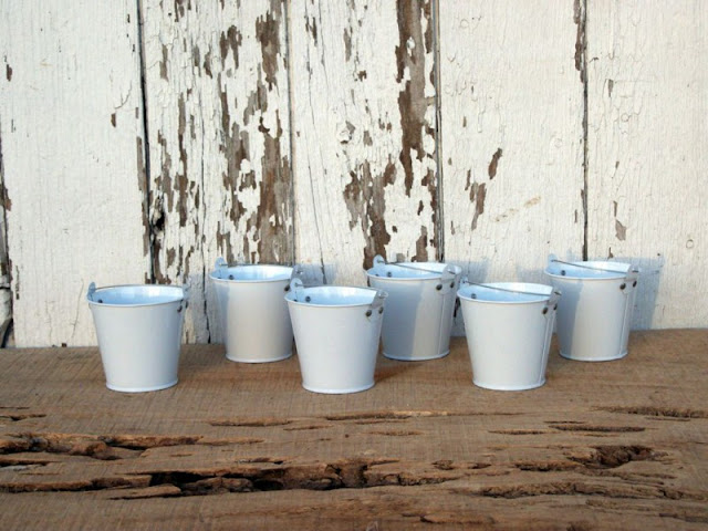 incredible-barn-wedding-favor-3-Inch-White-Metal-Pail-with-Handle-Set-of-6-Shabby-Chic-Barn-Wedding-Favor