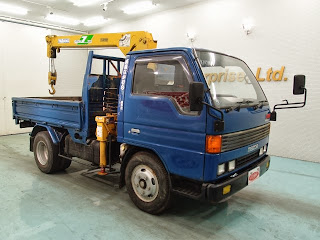 1989 Mazda Titan 2.5ton with Crane high deck for Papua New Guinea to Lae