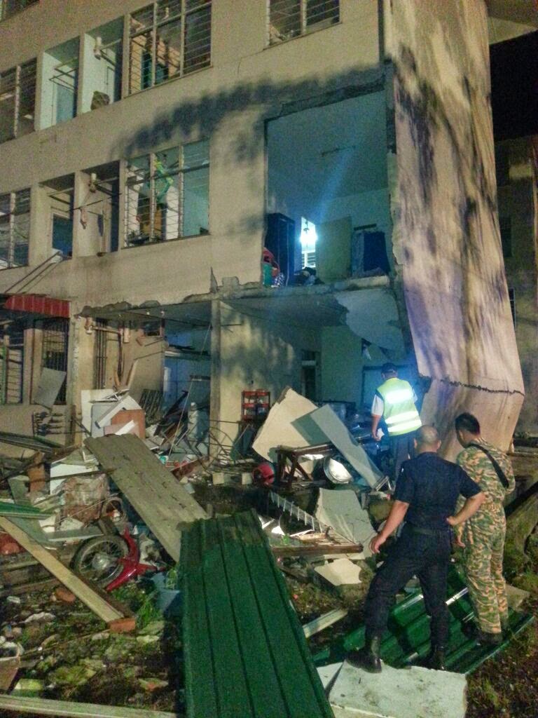 Bangunan Flat Di Sibujaya Hampir runtuh akibat letupan 