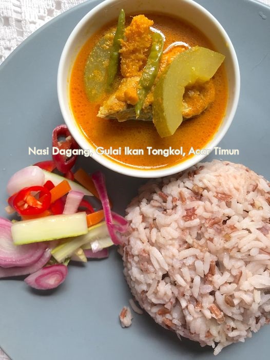 Iamfuzy Malaysia Lifestyle Blog Resepi Mudah Nasi Dagang Pantai Timur Dengan Gulai Tongkol Dan Acar Timun Sedap