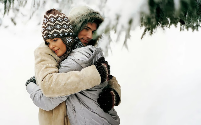 Winter season. HD Wallpapers.couple hug each-other