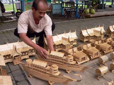  kerajinan  kayu  kerajin perahu  layar