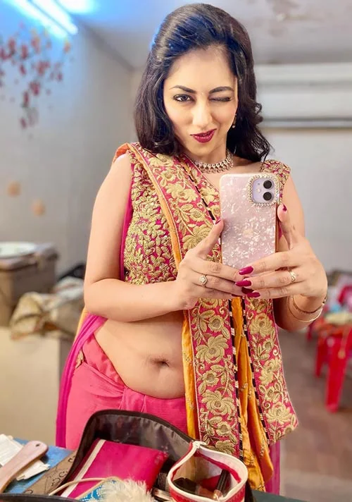 Reema Worah saree navel hot photos indian tv actress