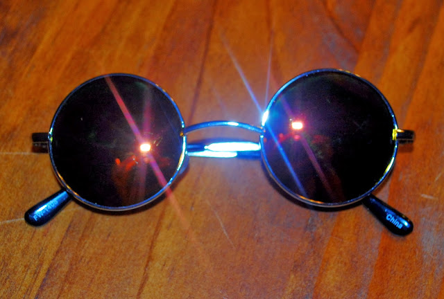 http://www.shopzerouv.com/collections/womens-sunglasses-1/products/retro-lennon-style-round-circle-metal-mirror-lens-sunglasses-1408