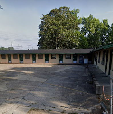 Azalea Motel in eight mile