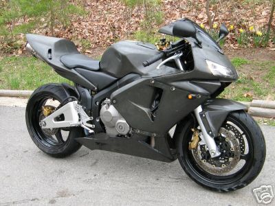 Honda CBR 150R, a Honda Motor is not less than the Honda CBR 250 RR is 