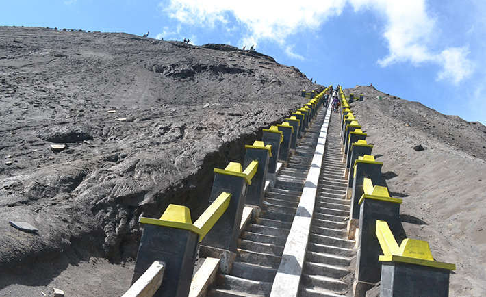  Berikut kami bahas cara paling seru mengeksplorasi Bromo yang harus kau coba Terkini 7 Cara Menikmati Wisata Gunung Bromo di Malang