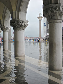Venise Le palais des Doges acque alta