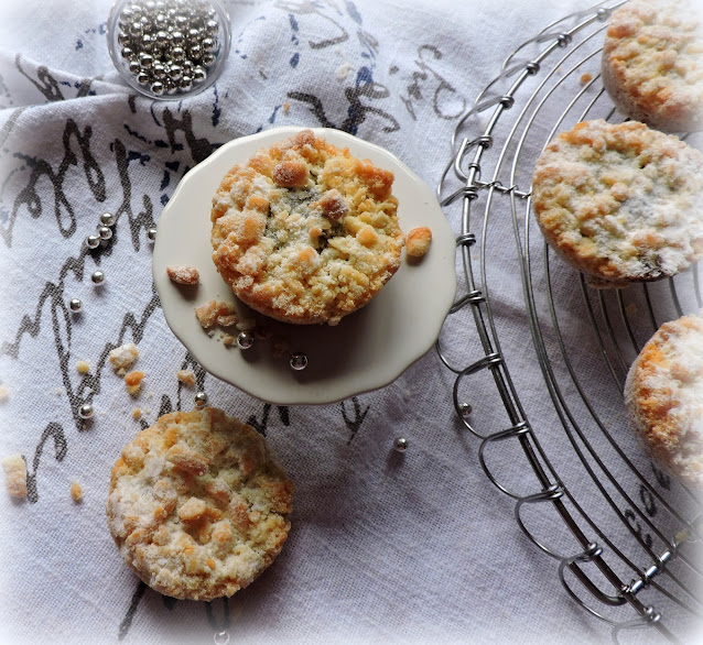 Crumble Topped Mince Pies