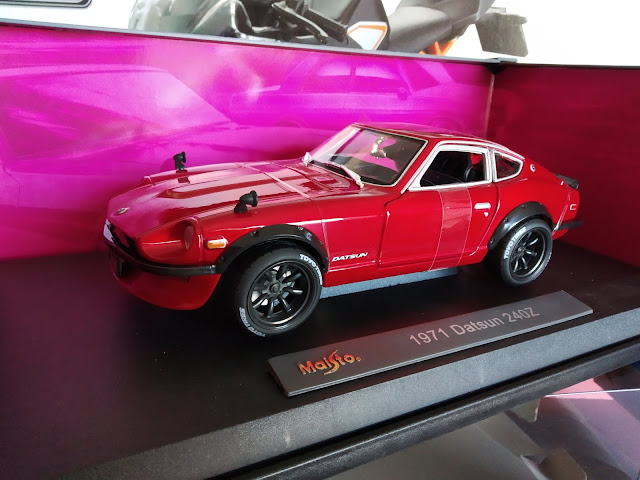 Maisto Design 1971 Datsun 240 Z