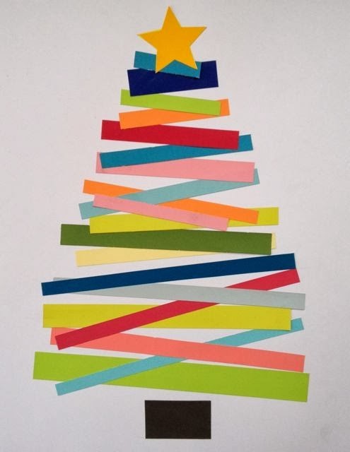 Árvore de Natal feita com tiras de papel colorido