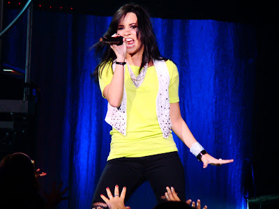 demi lovato in concert