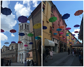 Guarda-chuvas na Via Mazzini