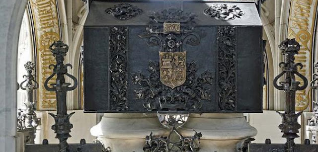 Санто-Доминго в Доминиканской Республике также утверждает, что является домом для останков Христофора Колумба