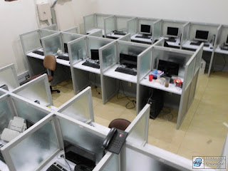 Kontraktor Interior - Meja Sekat Kantor Knokdown