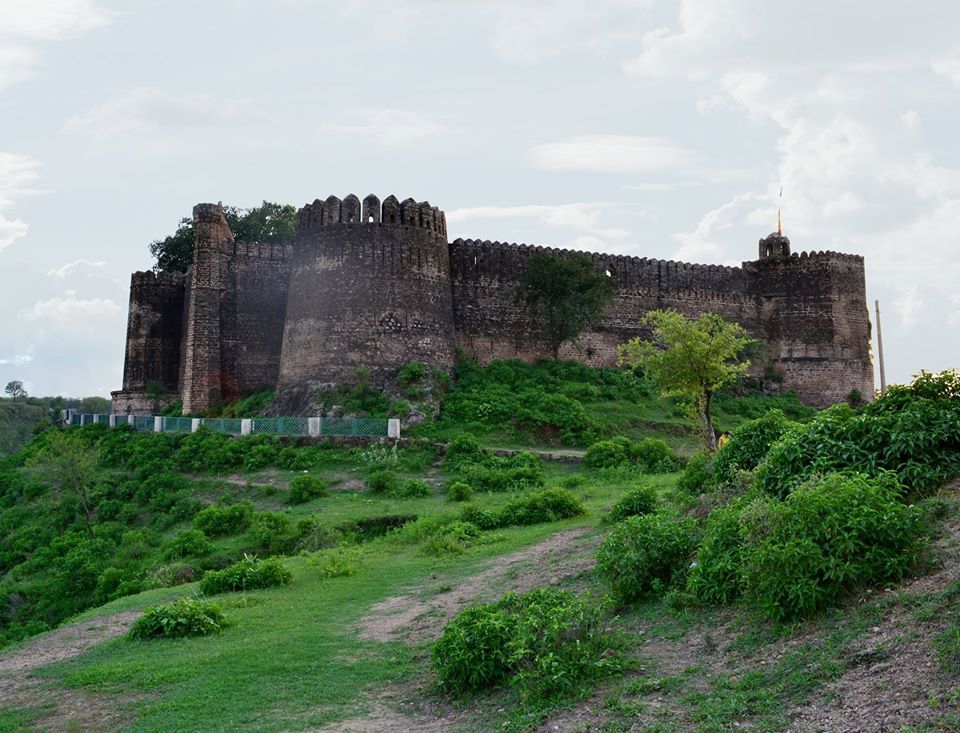 Ancient Sangni Fort Takkal village Kallar Syedan. Fort in Rawalpindi. Fort in Punjab