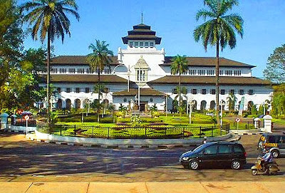 Sejarah Berdirinya Gedung Sate Di Bandung