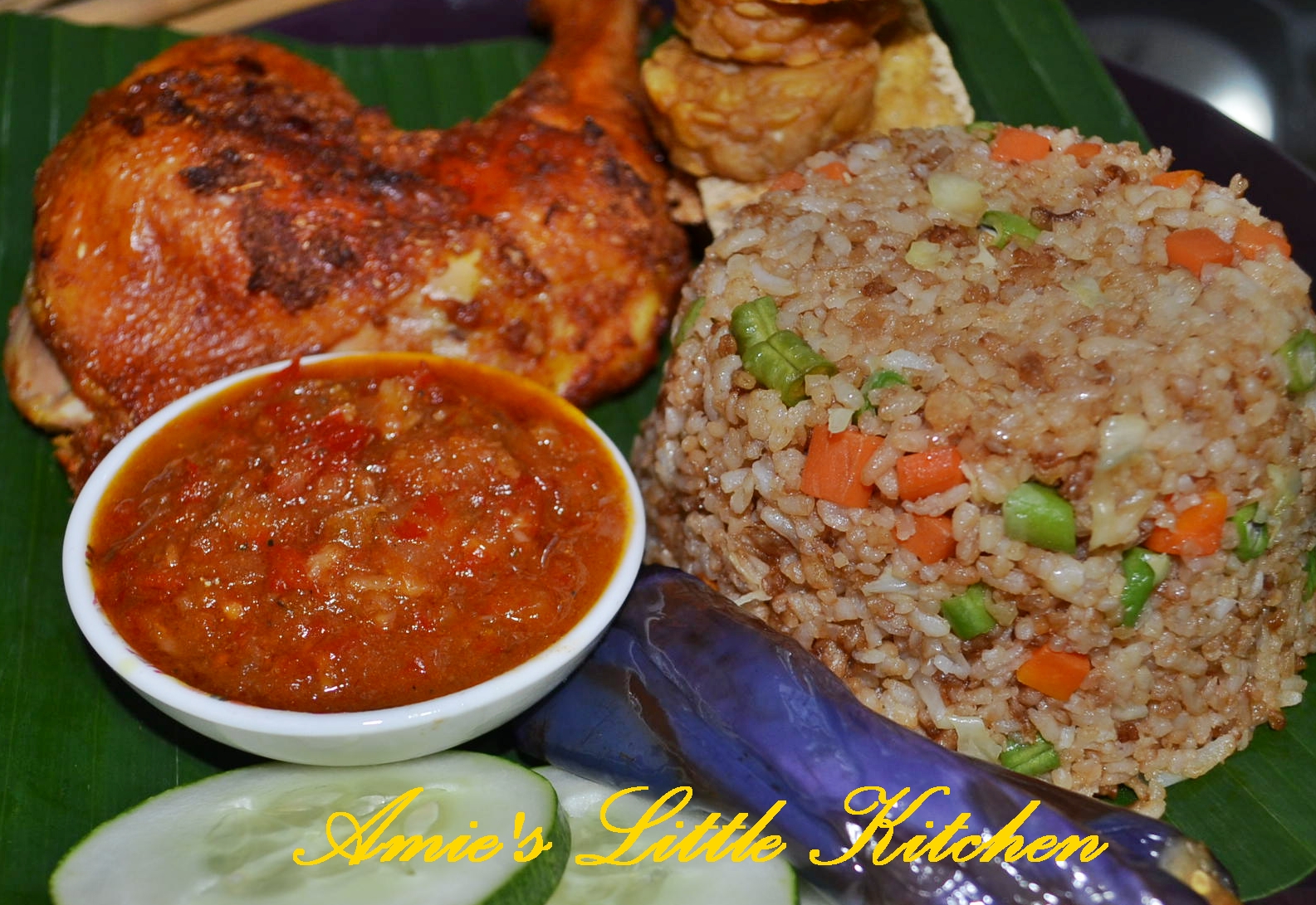 AMIE'S LITTLE KITCHEN: Nasi Goreng Ayam Penyet (Versi 