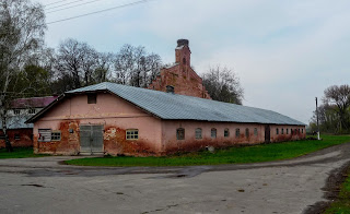 Дибровка. Территория конного завода