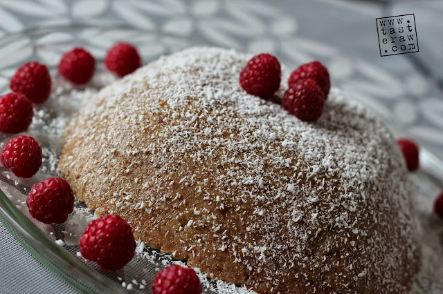 almonds, raspberries, pie, raw raisins, bademi, maline, pita, presno, suvo grpžđe