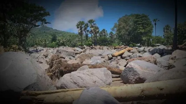 Prajurit TNI Rekam Penampakan Kampung Hilang Terkubur Batu Raksasa