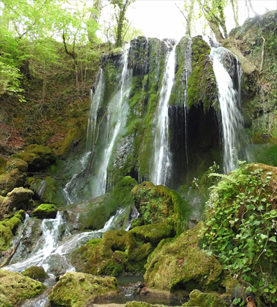 Cascada de Corraladas superior