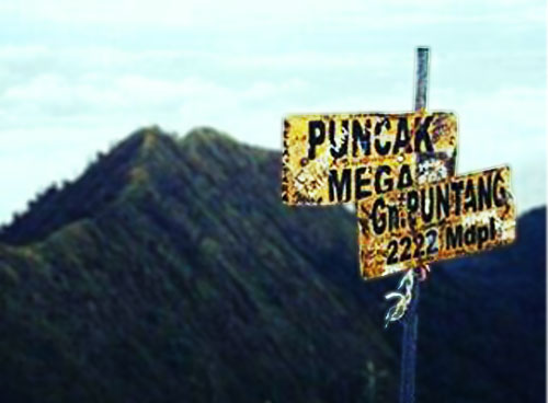 Puncak Mega Gunung Puntang