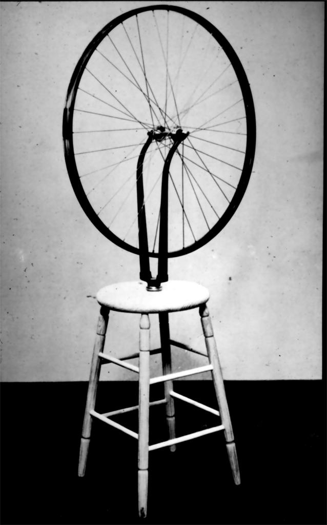 roue de bicyclette marcel duchamp description