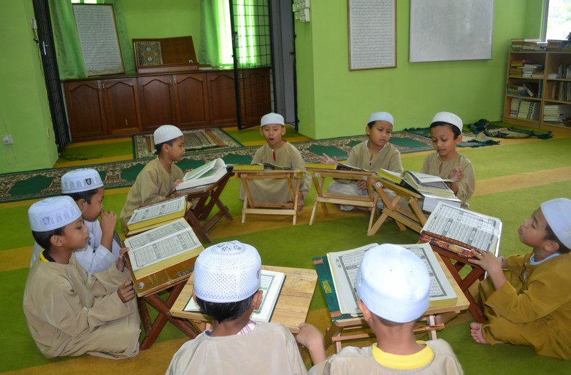 Contoh Makalah Kajian Hadis Agama Islam