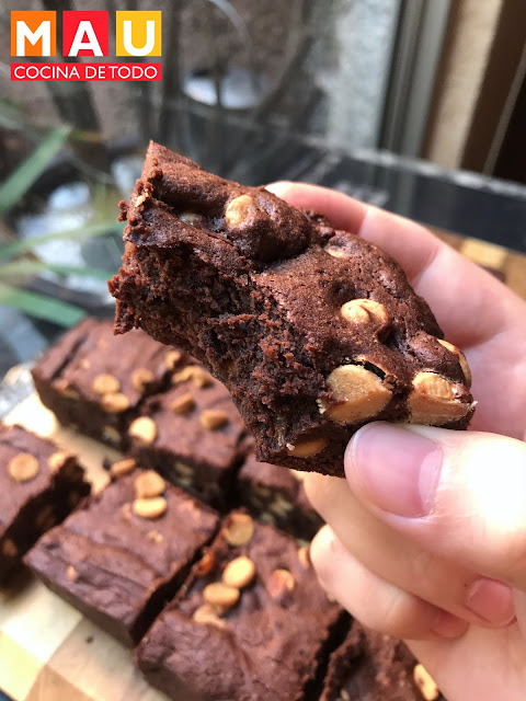 mau cocina de todo receta brownies con chispas de peanut buter crema de cacahuate