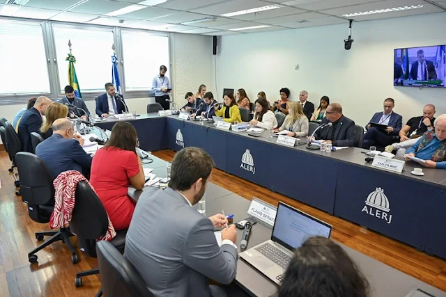 Avança na Alerj projeto que garante meia entrada para profissionais de educação física em eventos esportivos