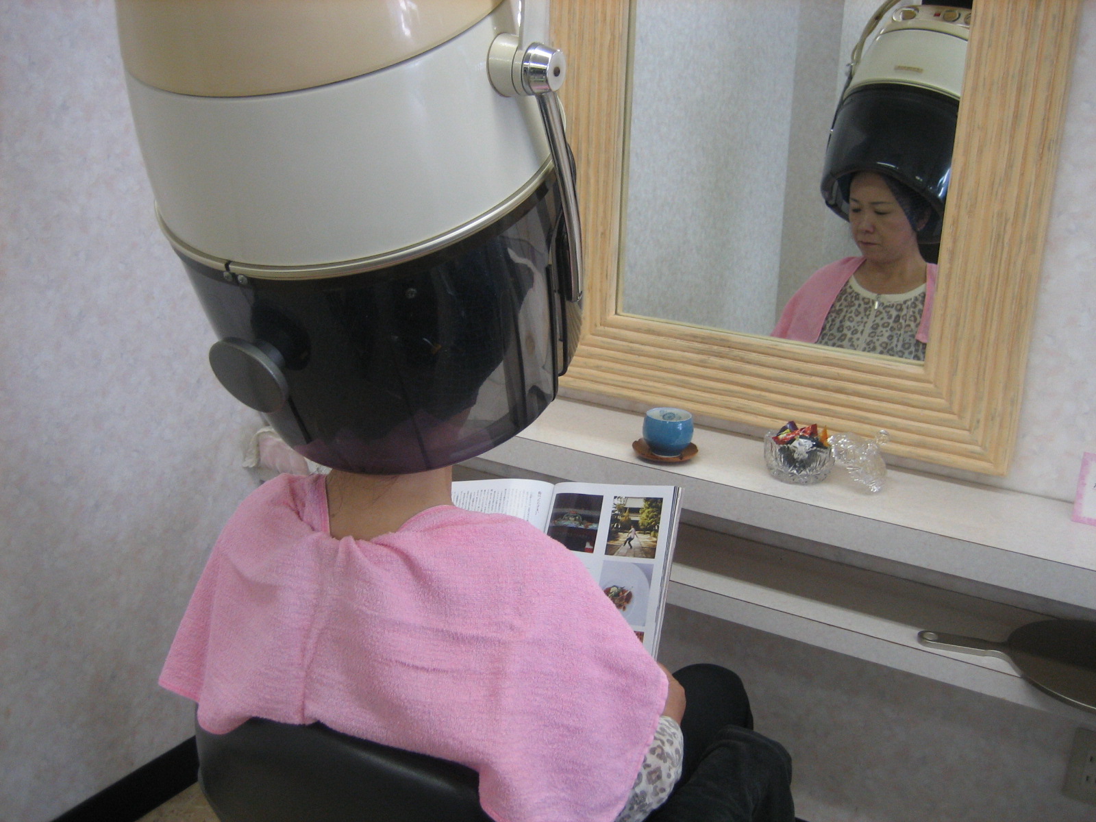 ｐａｐｈｉｏのつぶやき 母として格調高くヘアアップ留袖で臨みたい 茨木市美容室パフィオにお任せくださいませ