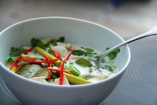 Resep Tom Kha Gai Sup Ayam Santan Khas Thailand Yang Spesial