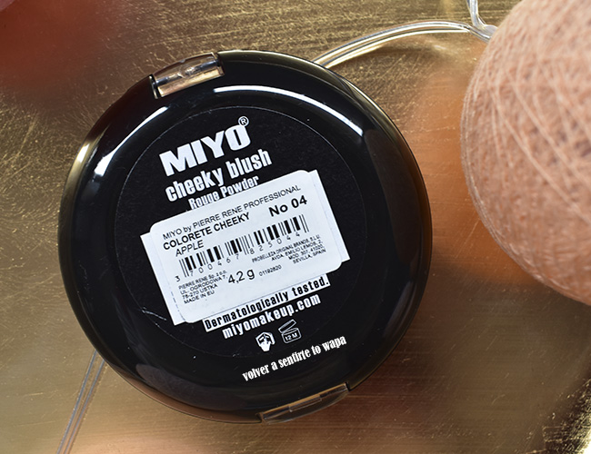 Colorete Cheeky Blush de Miyo en el tono 04 Apple
