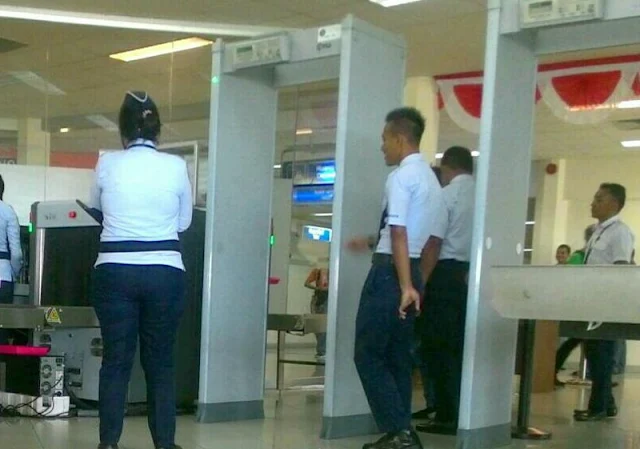 Security wanita bandara pattimura