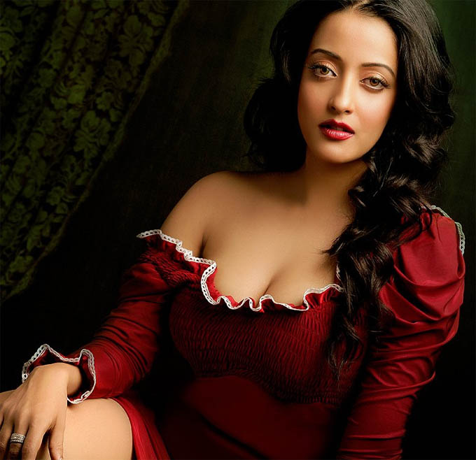 Raima Sen Hot