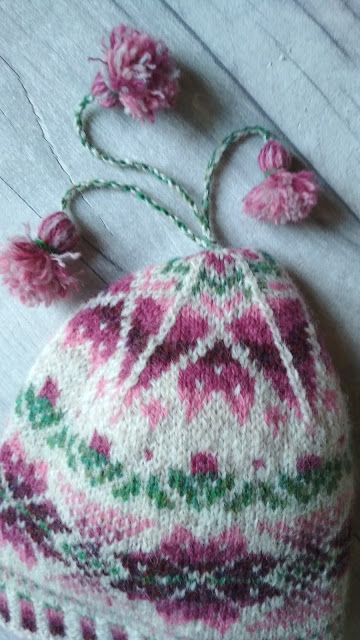 Tina's Allsorts Designs, Sea Pinks Hat